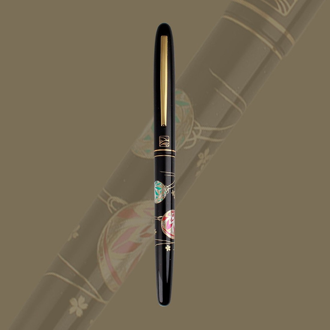 Kuretake Kindai Maki-e - Mari Asobi WP-KU-MAAO fountain pen