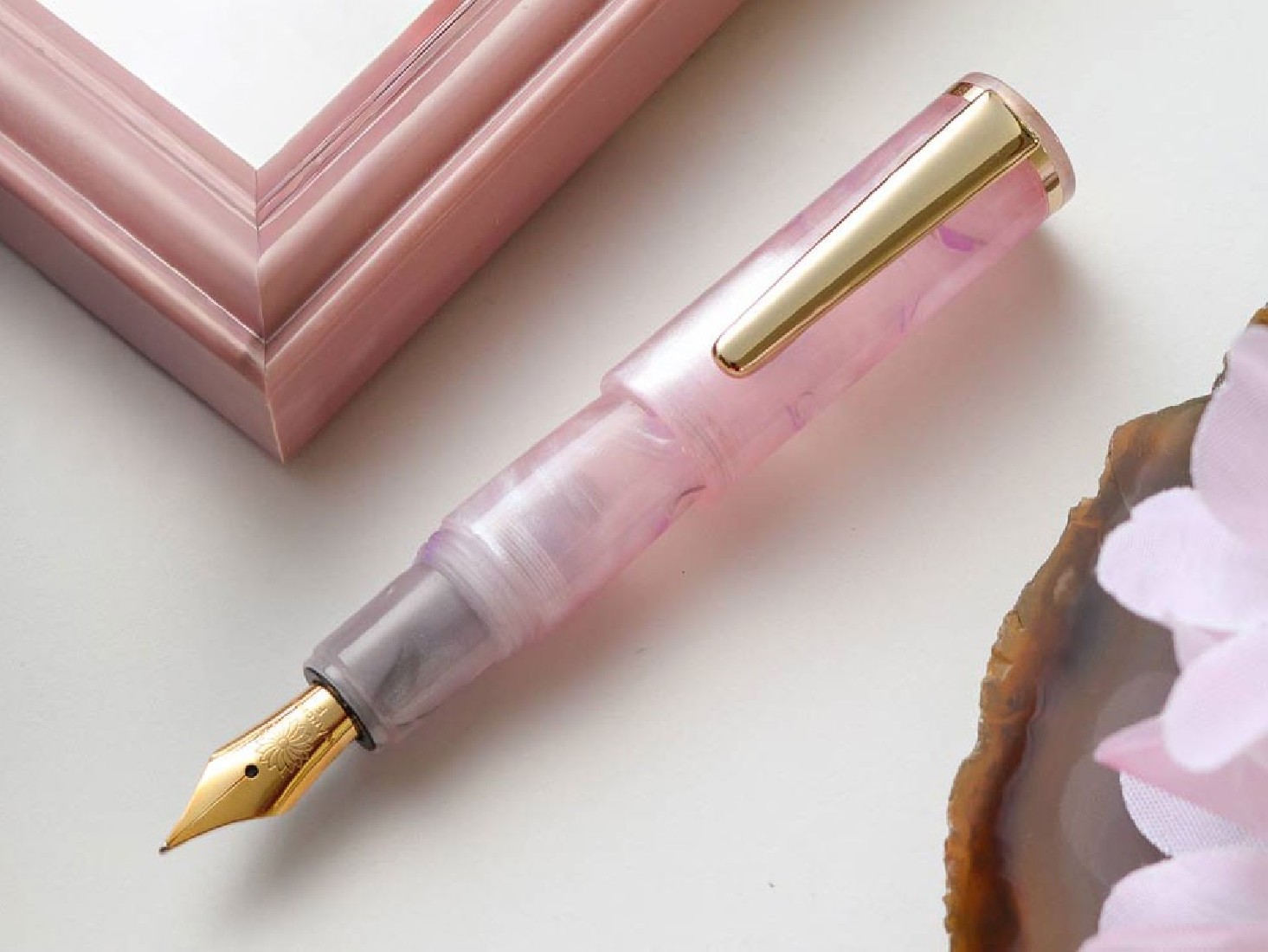 Wancher PuChiCo Lilac Mist Fountain Pen