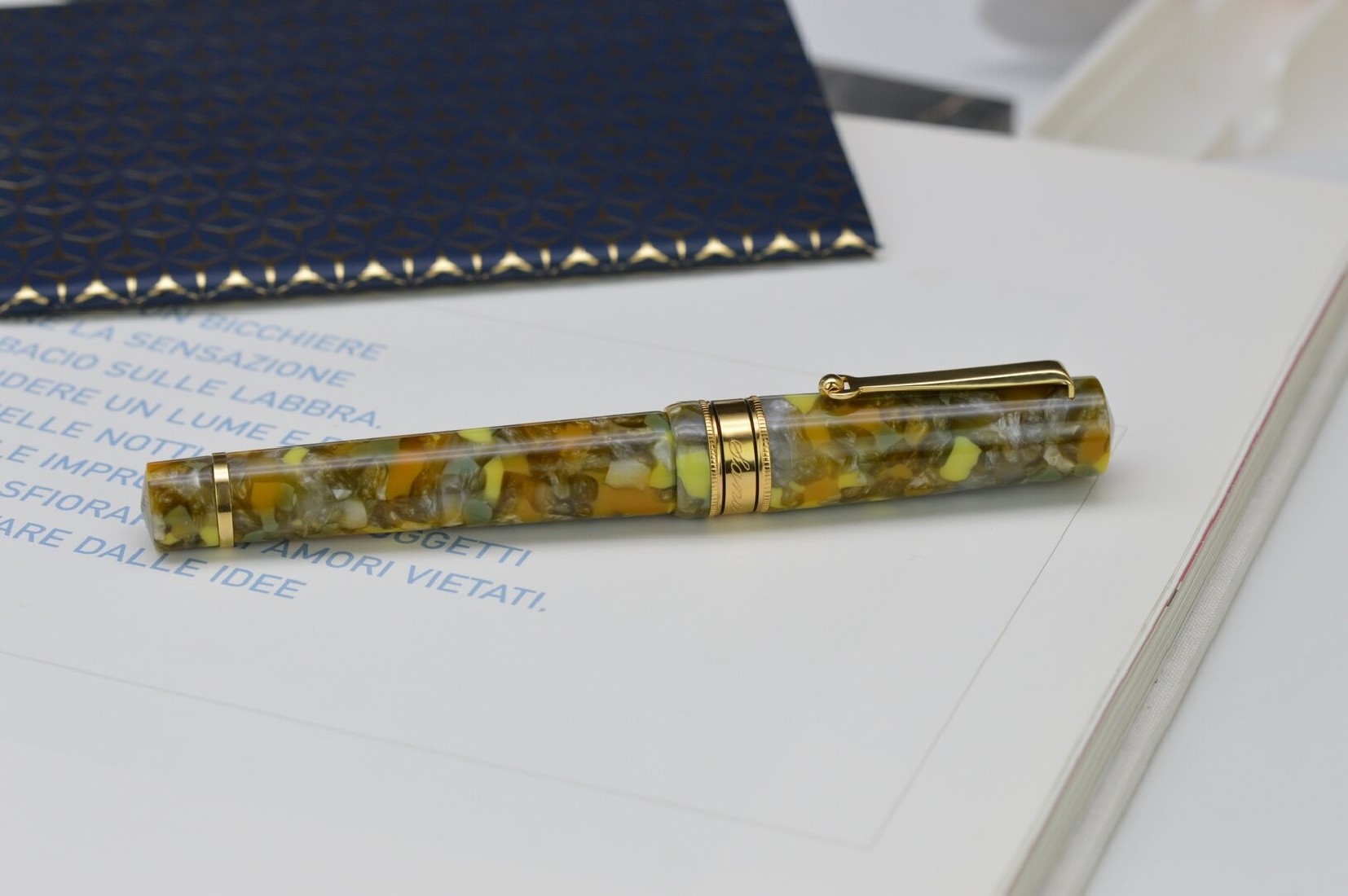 Santini Italia Libra Madagascar GP  piston filler pen with ebonite feeder Superflex Nib 18K