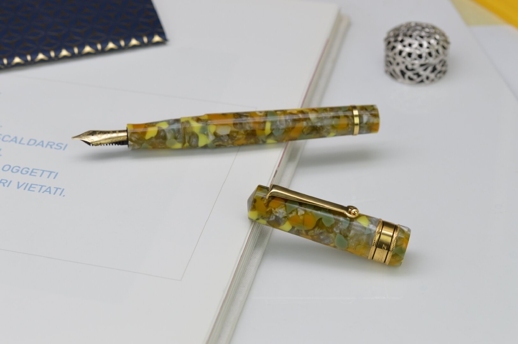 Santini Italia Libra Madagascar GP  piston filler pen with ebonite feeder Superflex Nib 18K