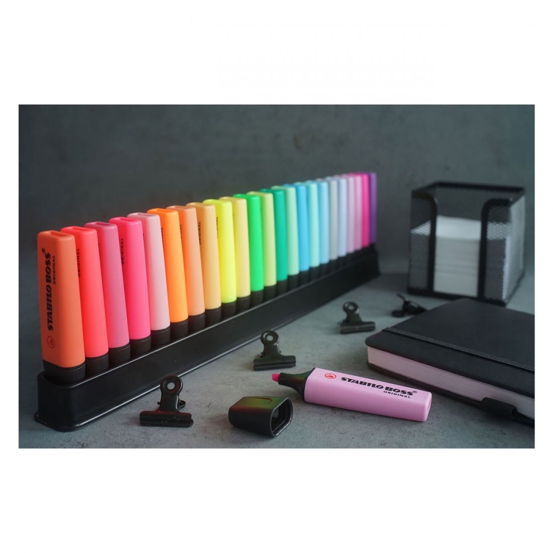 Μαρκαδόρος Υπογράμμισης Stabilo Boss Arty Deskset (Σετ 23 Τεμαχίων).