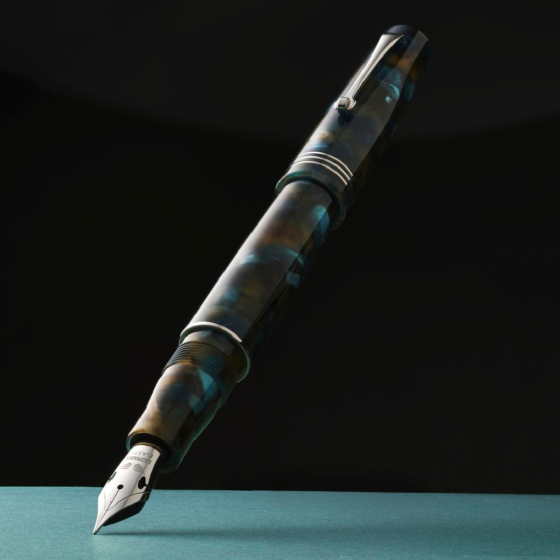 Leonardo Officina Italiana Momento Zero Pausilya ST Fountain Pen