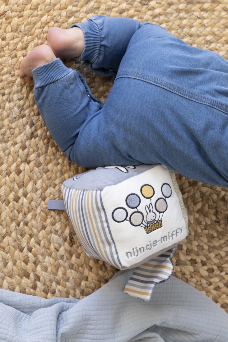 Λούτρινος Κύβος Δραστηριοτήτων Ραφ 3927 Miffy Fluffy