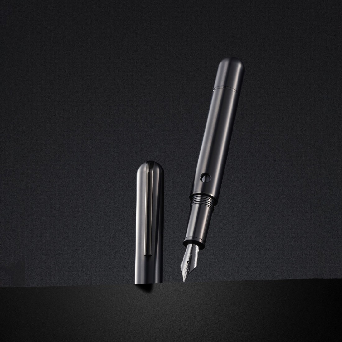 Nahvalur Nautilus Ti Black Fountain Pen