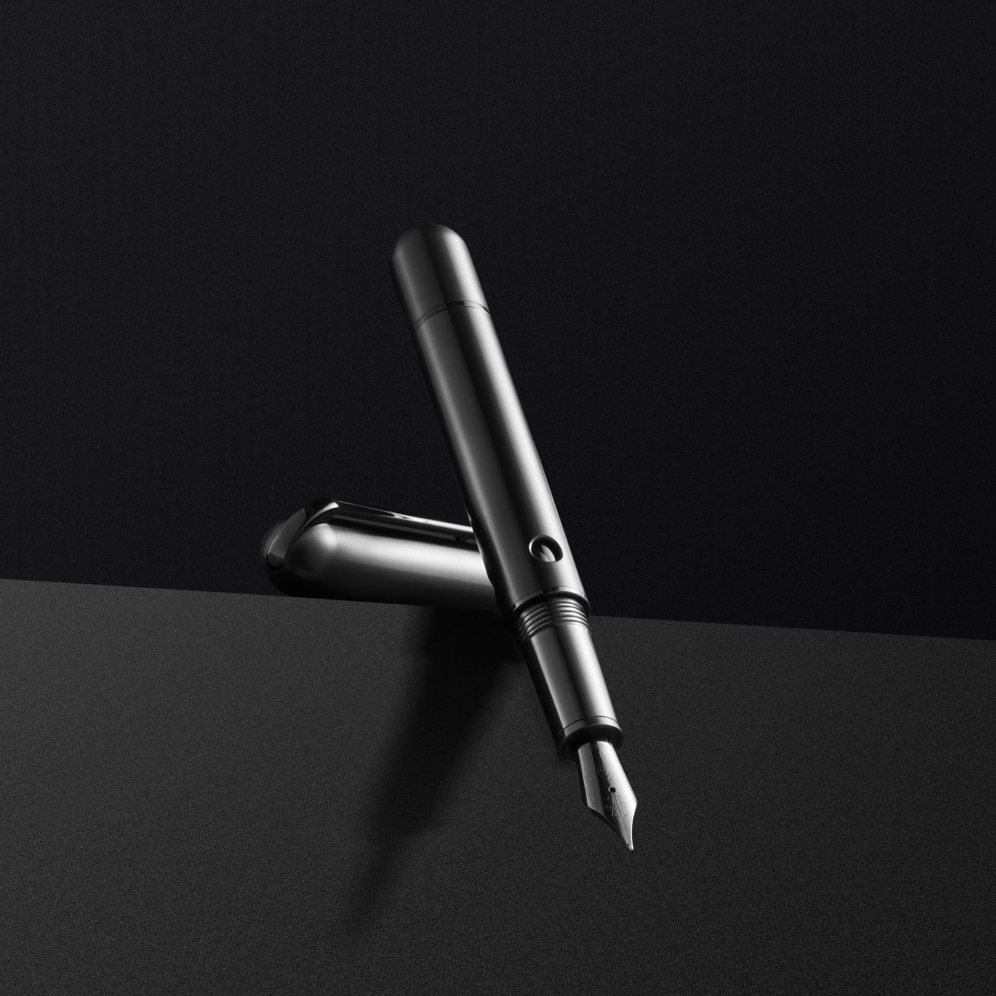 Nahvalur Nautilus Ti Black Fountain Pen