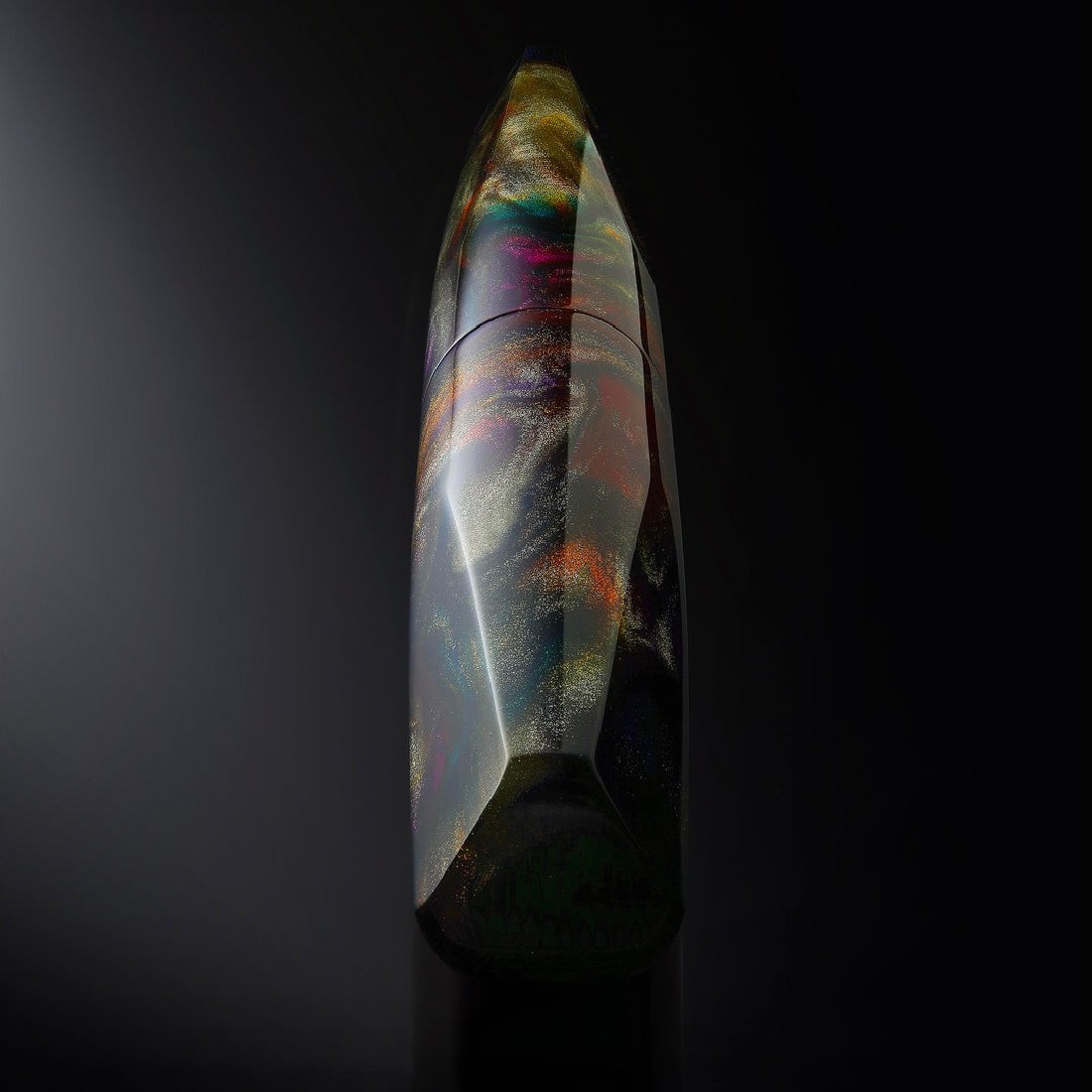 Leonardo Officina Italiana Essenza poliedrica Primary Manipulation 5 by J.Brooks Special Nib Fountain Pen