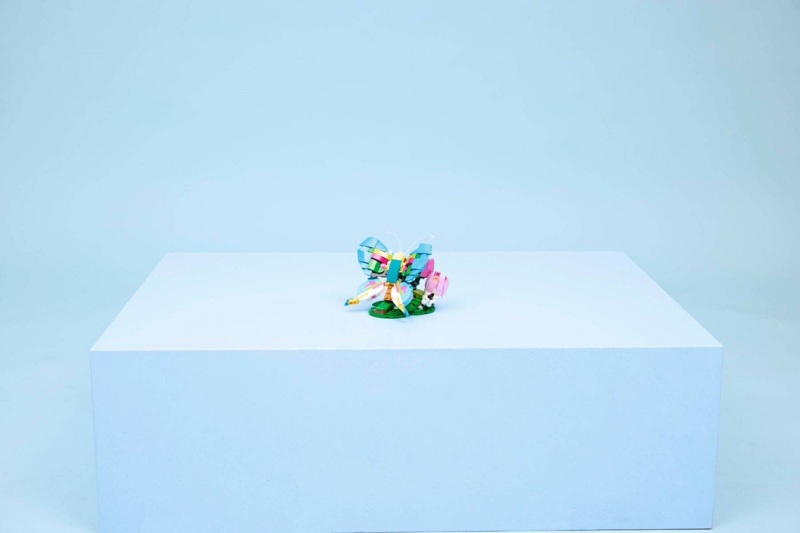 Wild Animals: Colorful Hummingbird 31384 Lego Creator 3-in-1