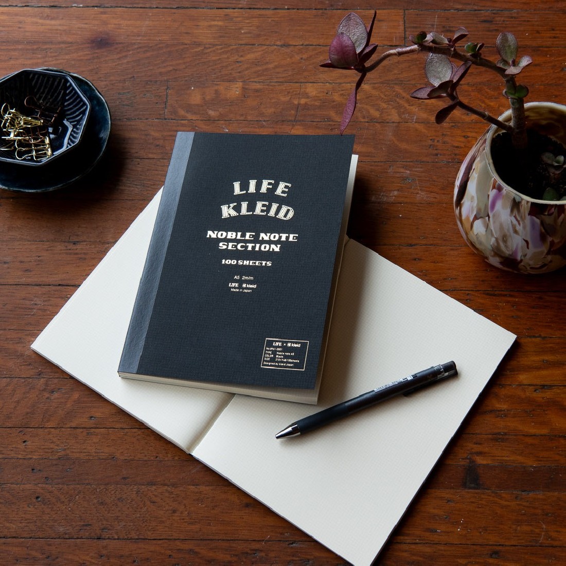 Kleid 8961 Life and kleid Noble Notebook, Black, A5, squared 2 mm, 100 sheets