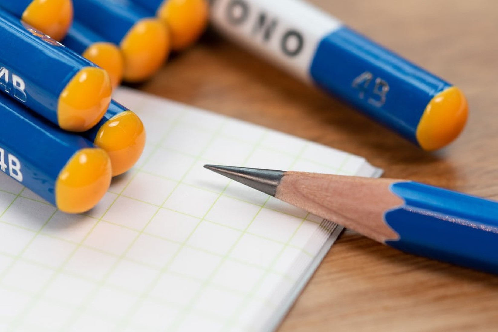 Tombow wooden pencils MONO KM-KKS with core of 3mm, 12pcs