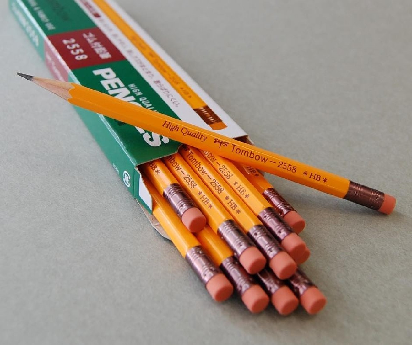 Tombow high quality wooden pencils 2558 with eraser 12pcs