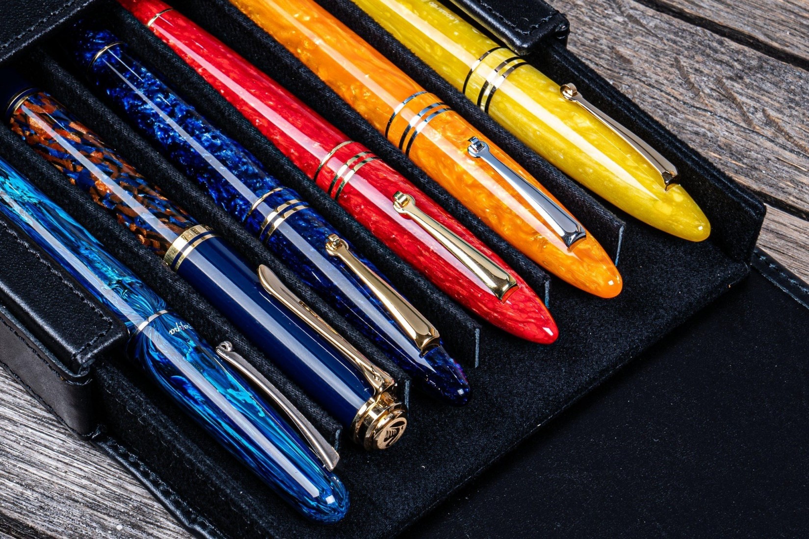 Galen Leather Magnum Opus 6 Slots Hard Pen Case with Removable Pen Tray - Black