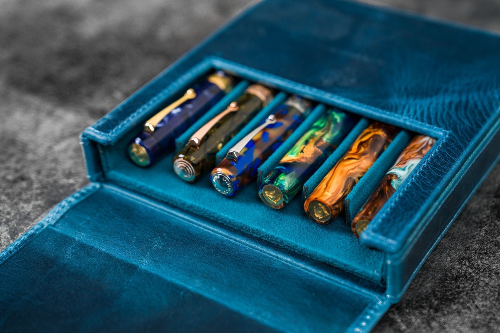 Galen Leather Magnum Opus 6 Slots Hard Pen Case with Removable Pen Tray - Ocean Blue