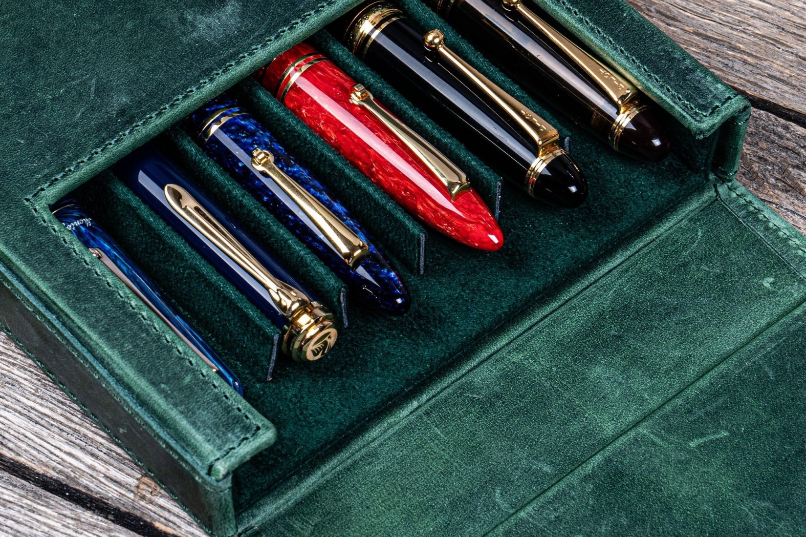 Galen Leather Magnum Opus 6 Slots Hard Pen Case with Removable Pen Tray - Crazy Horse Forest Green