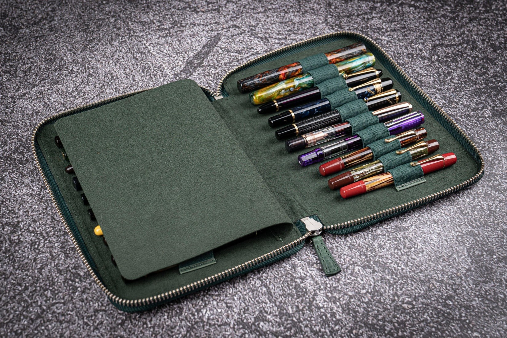 Galen Leather Zippered 20 Slots Pen Case - Crazy Horse Forest Green