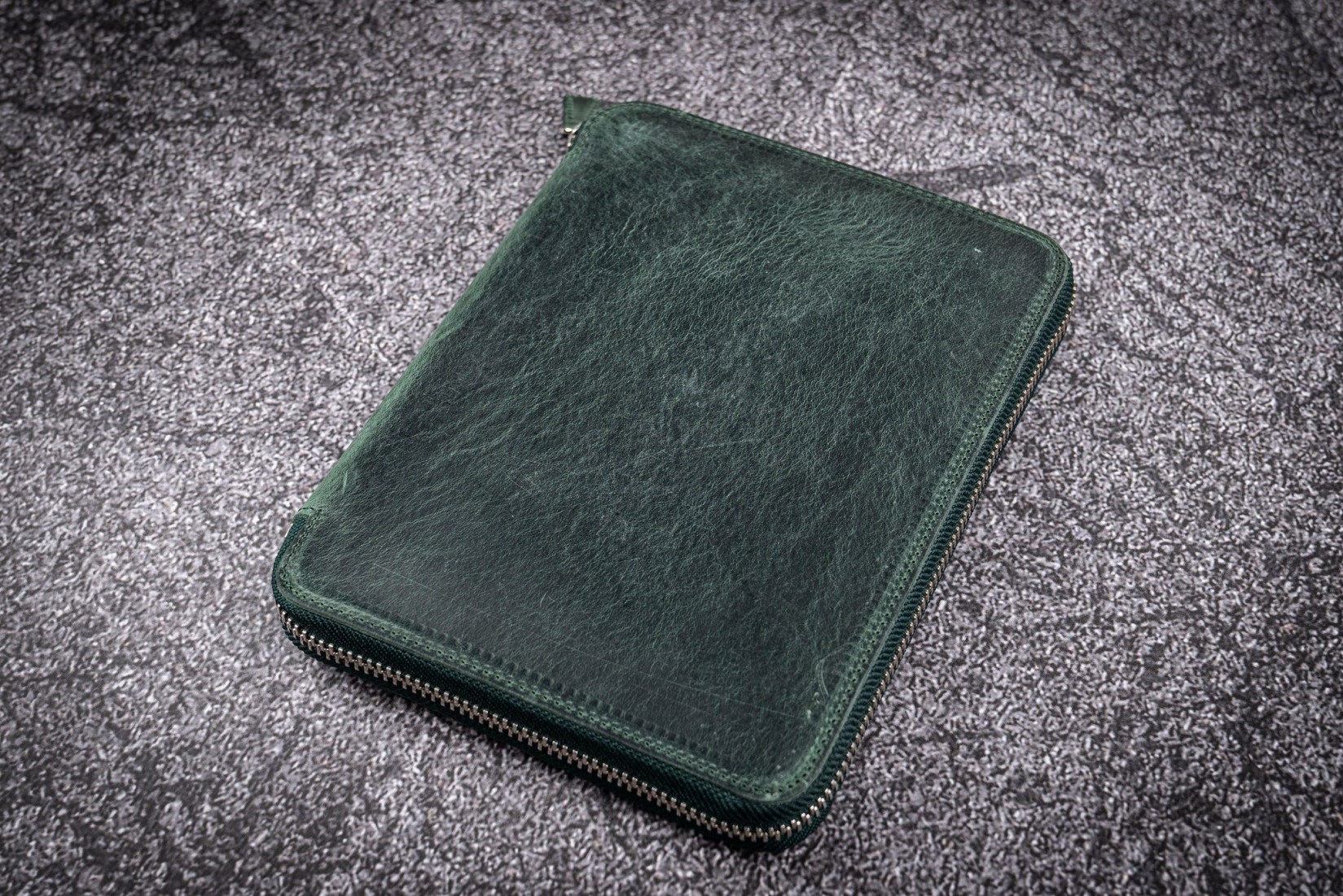 Galen Leather Zippered 20 Slots Pen Case - Crazy Horse Forest Green