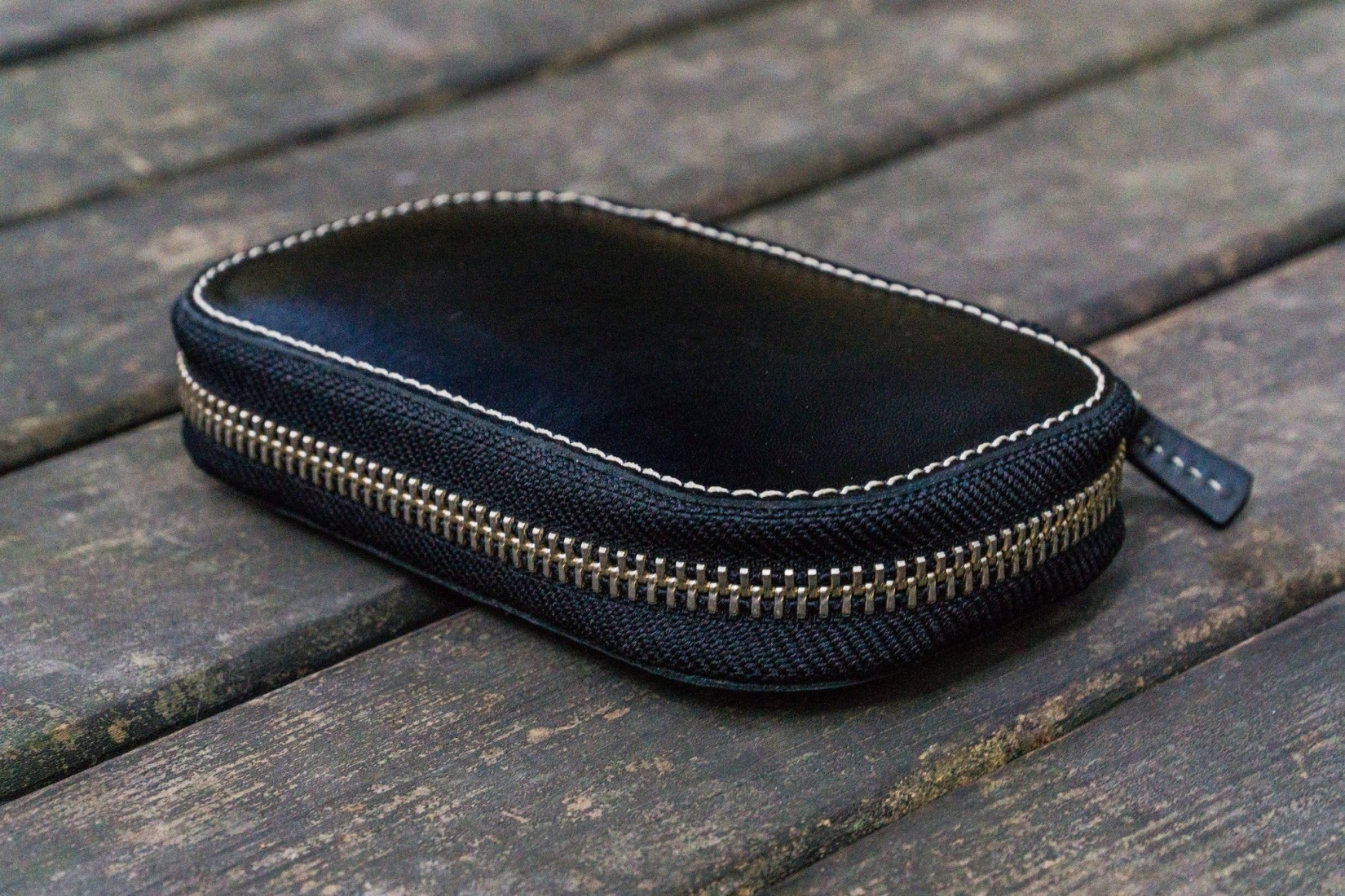 Galen Leather Zippered 6 Slots Pen Case - Black