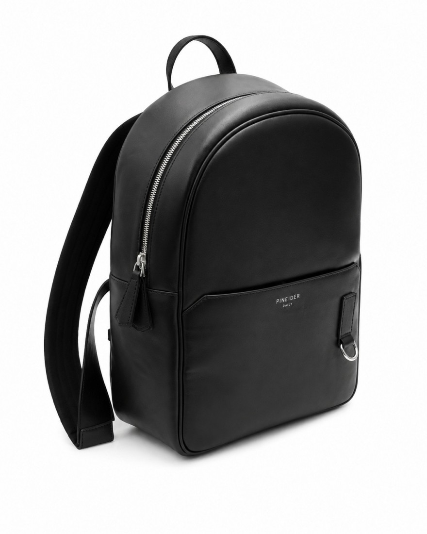 Pineider Daily 23 backpack smooth  leather black PTL005056