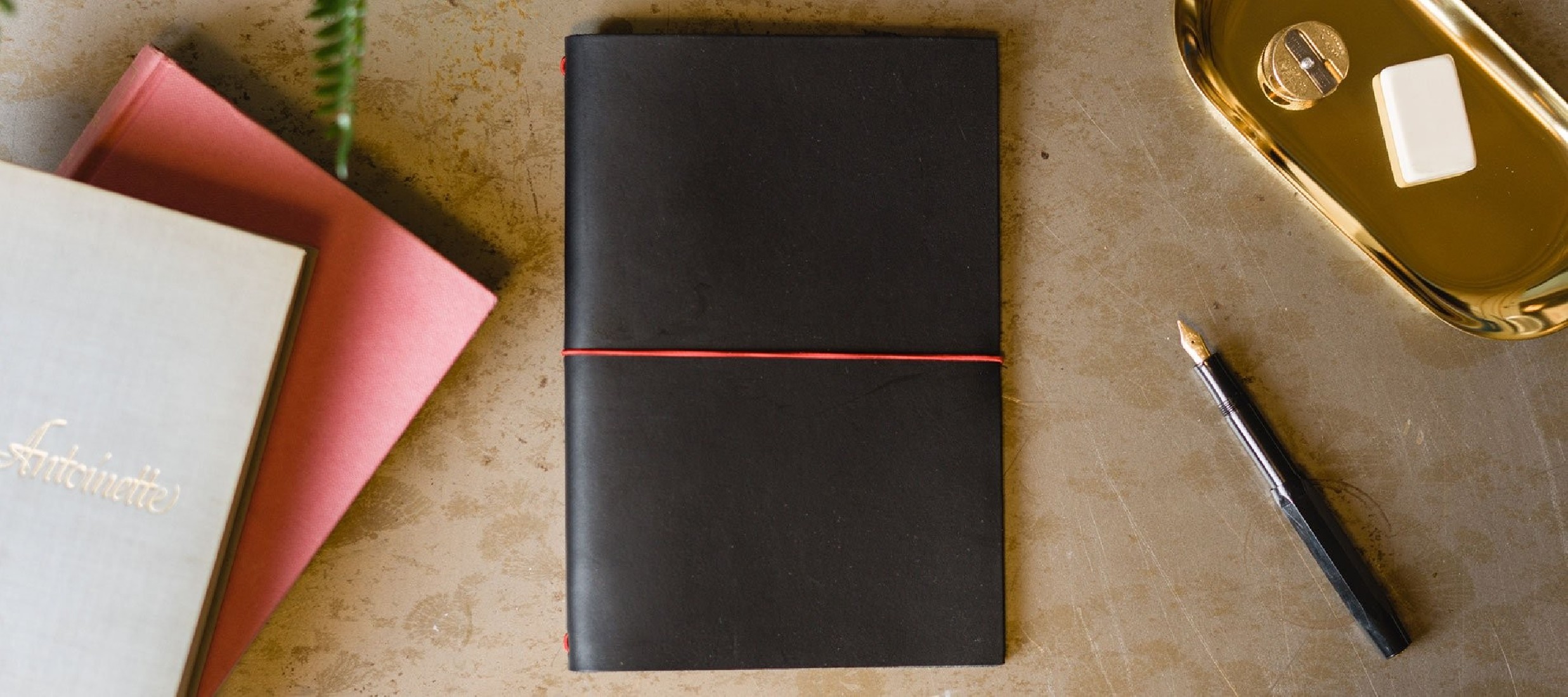 Paper Republic the writers  essentials [xl] black leather journal  kit