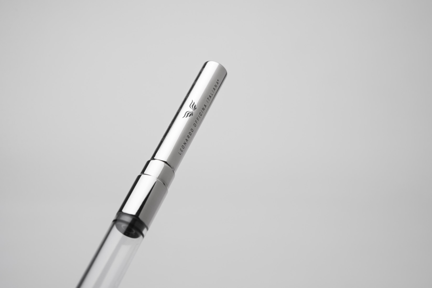 Leonardo Officina Italiana Momento Zero Dark Hawaii RT  Grande Fountain pen
