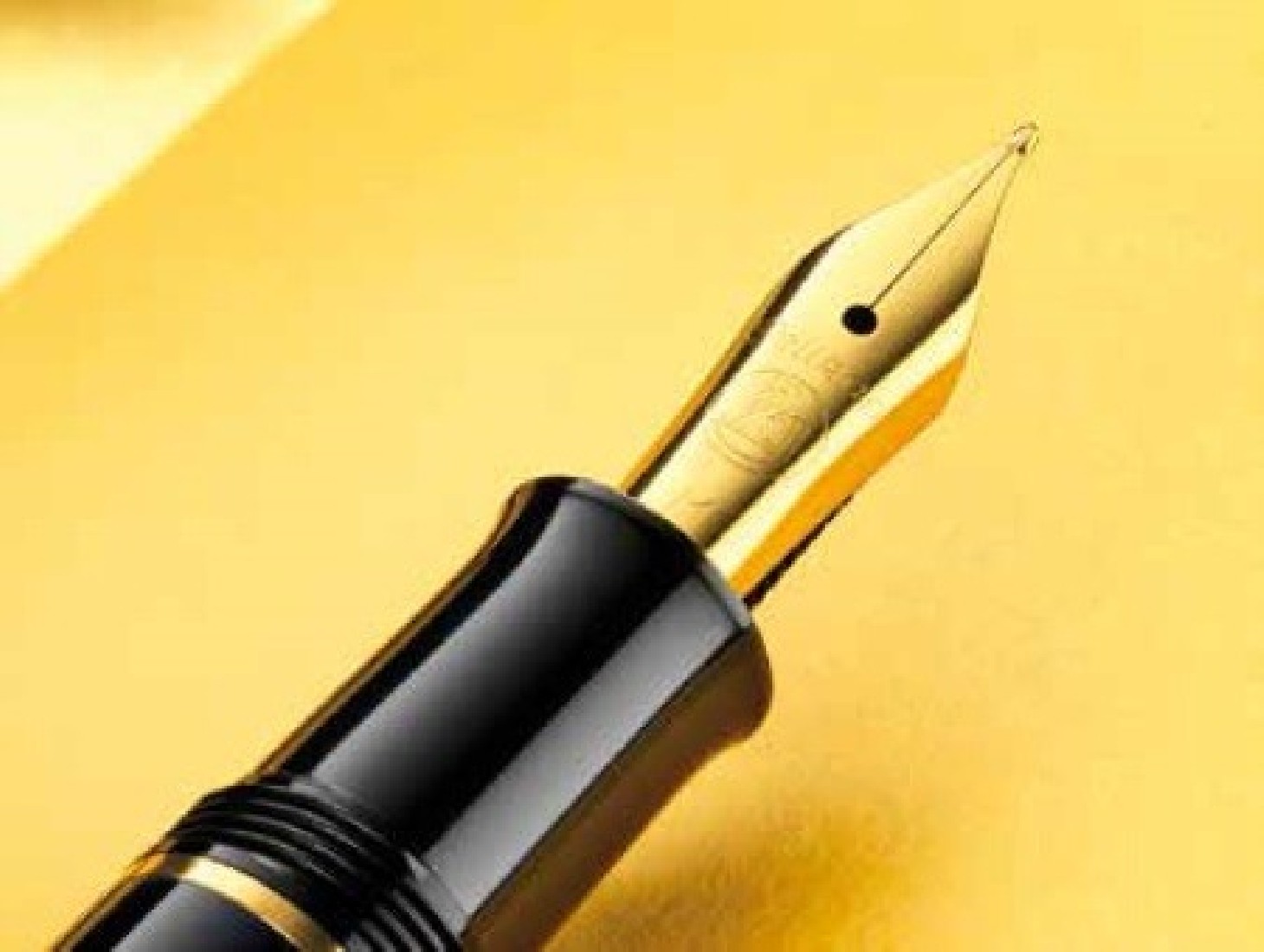Pelikan P200 Classic Black with cartridges fountain pen (F/M/B nib)