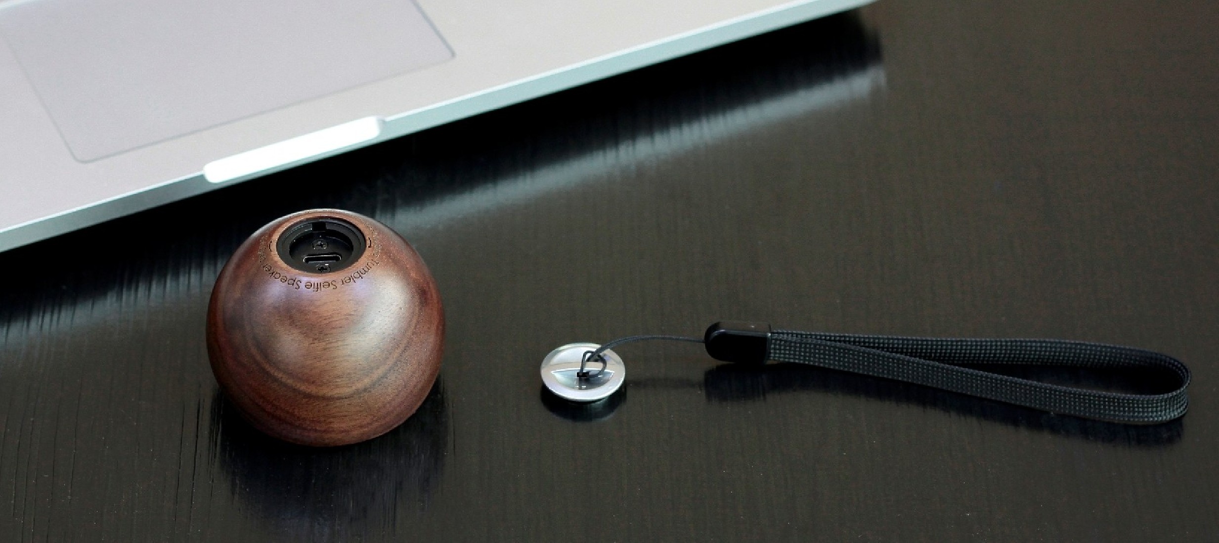 Gingko The Tumbler Selfie Speaker - Natural Wood G004WT