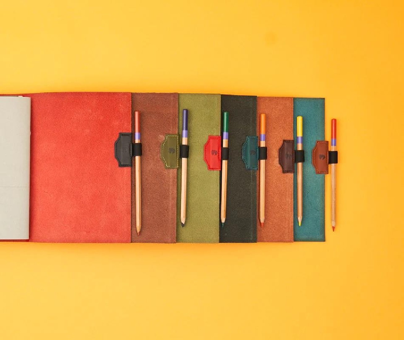 Paper Republic Le Loop Penholder Olive Green L