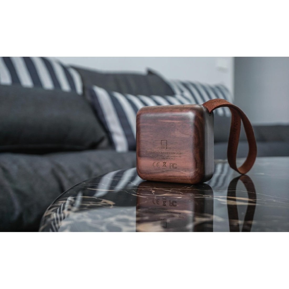 Gingko Mi Square - Pocket Bluetooth Speaker Walnut G005WT