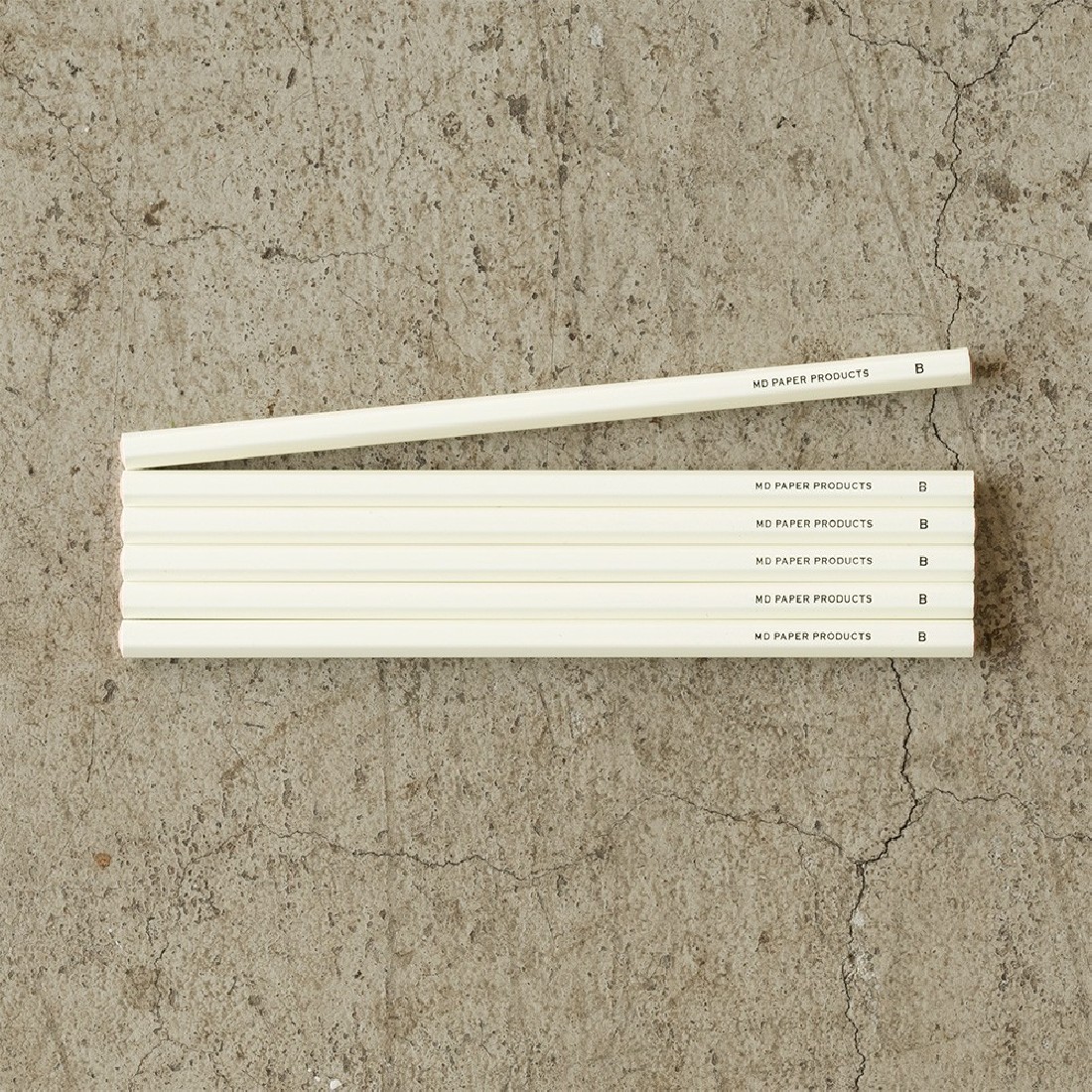 Midori MD pencils 6 pieces B white 35322006