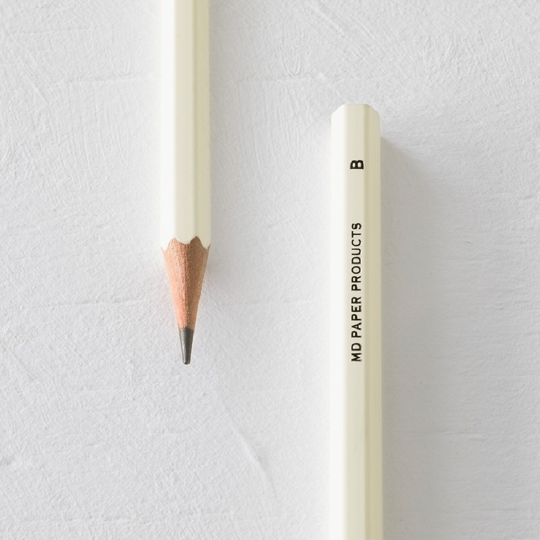Midori MD pencils 6 pieces B white 35322006