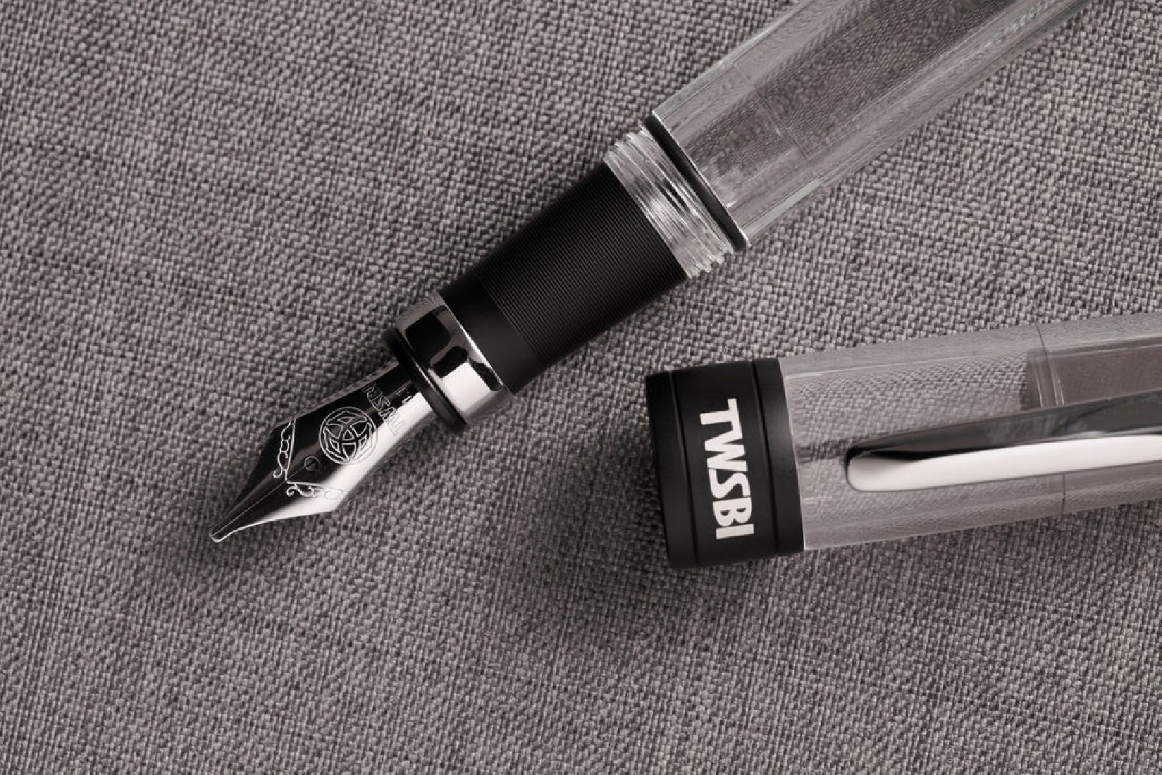 TWSBI Diamond 580AL R Black Fountain pen