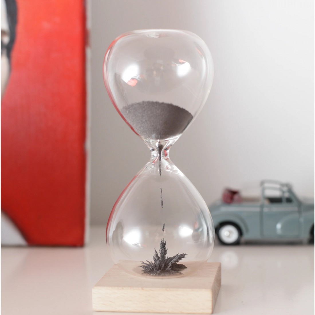 Magnetic Hourglass ST05 Kikkerland