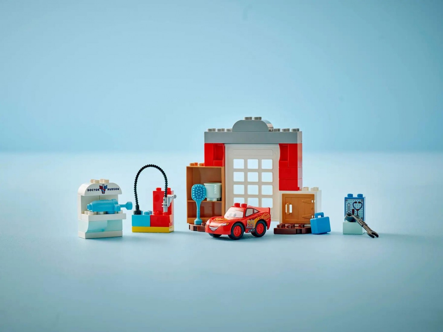 McQueens Visit to Docs Garage 10456 Lego Duplo