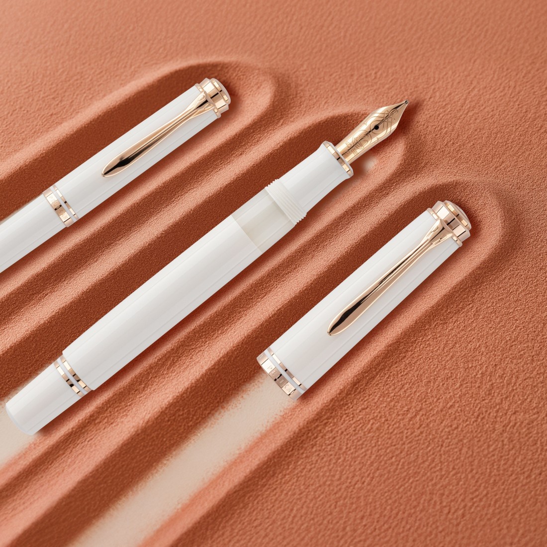 Pelikan Souveran M600 White Rose Gold Special Edition Fountain Pen