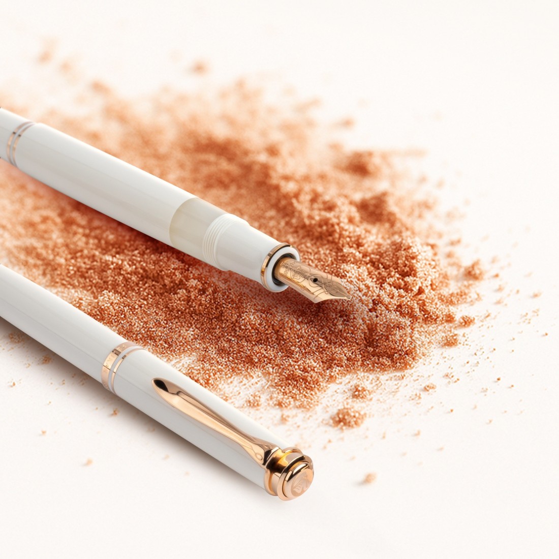 Pelikan Souveran M600 White Rose Gold Special Edition Fountain Pen