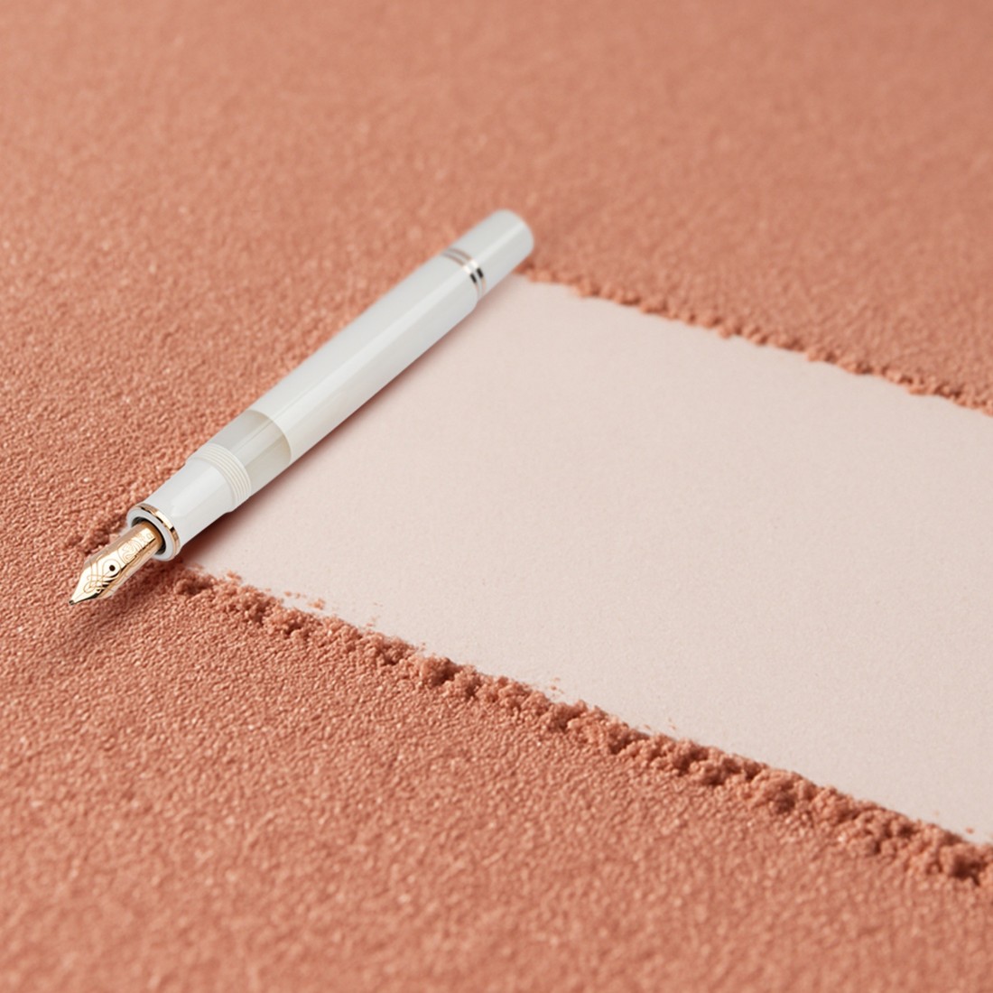 Pelikan Souveran M600 White Rose Gold Special Edition Fountain Pen