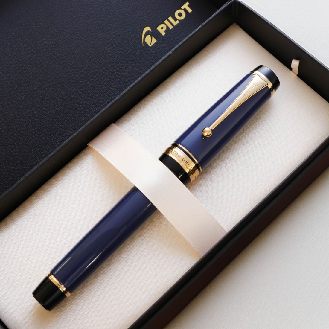 Pilot Custom Urushi Blue Lacquer Fountain Pen,  FKV-88SR-LFM