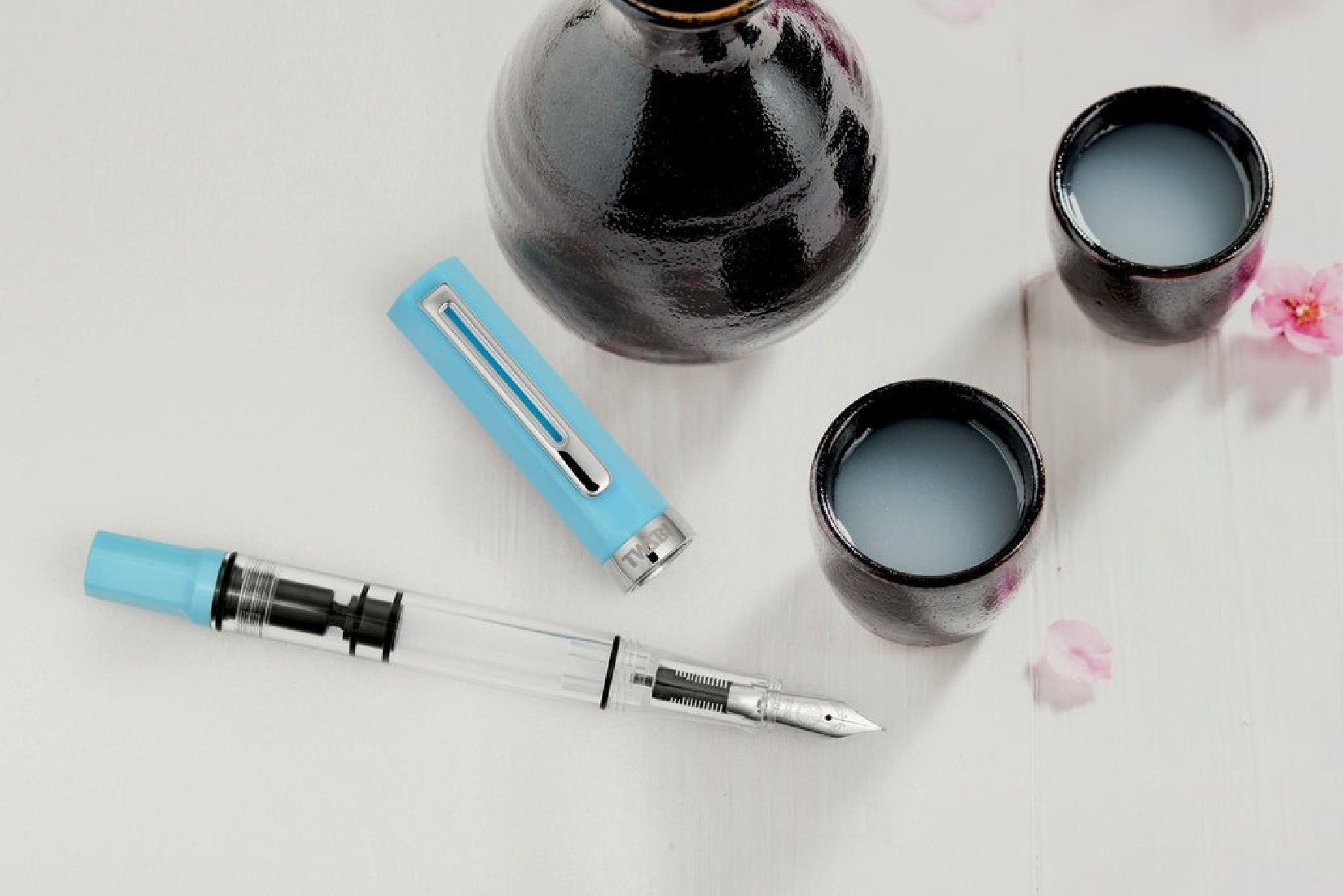Twsbi Eco Sky Blue piston filling fountain pen