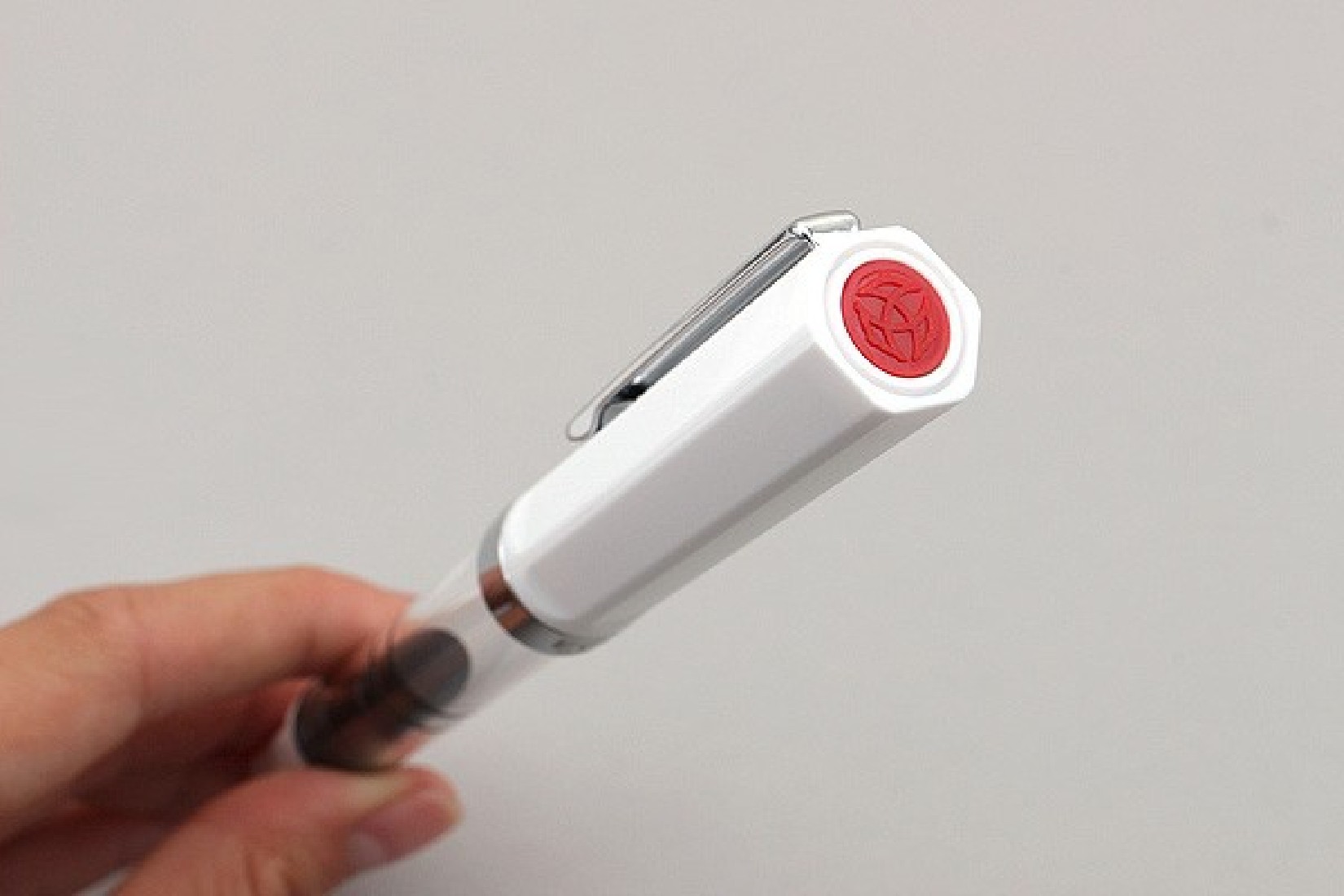 Twsbi Eco White piston filling fountain pen