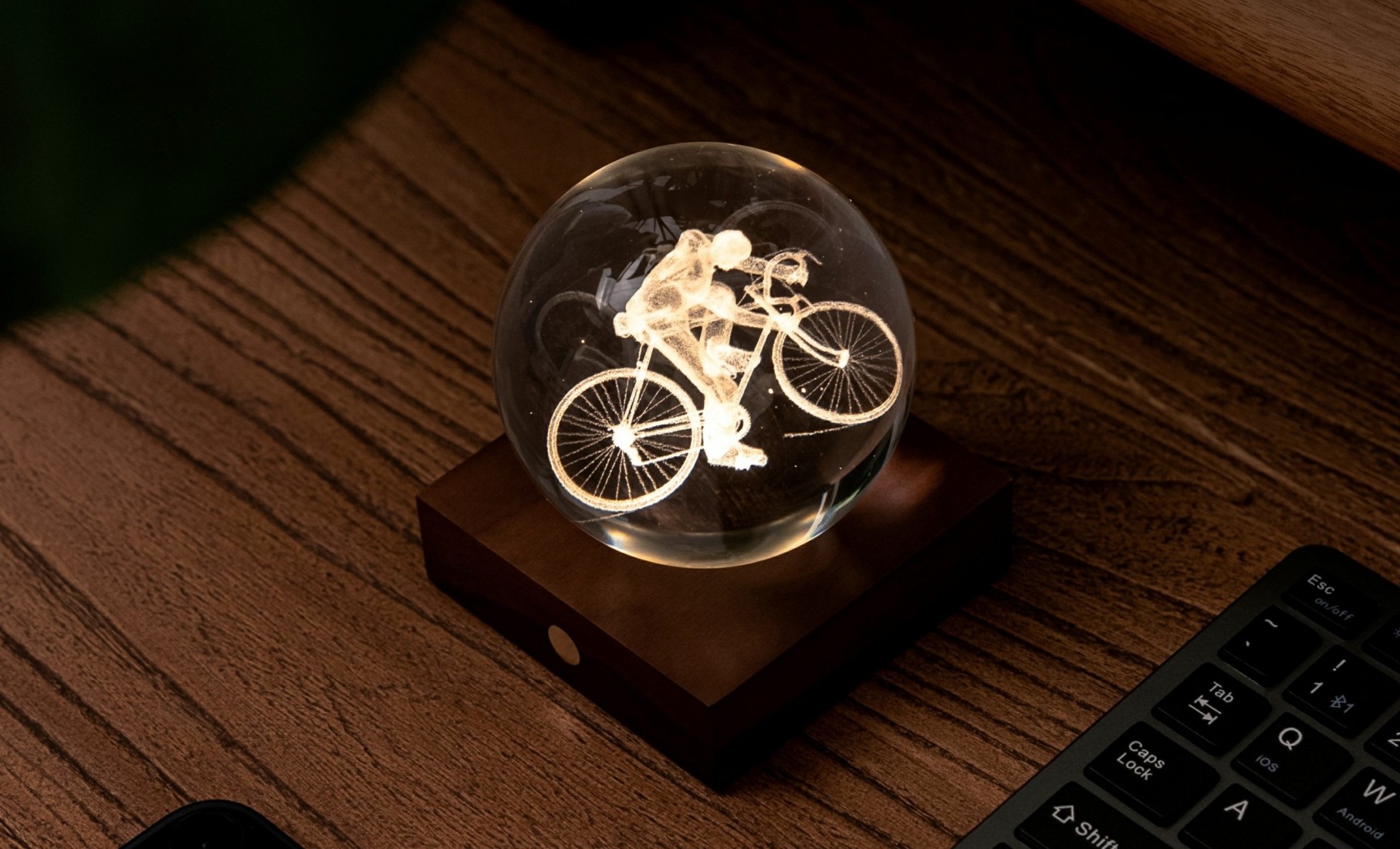 Gingko Amber Crystal Light 3D Cyclist
