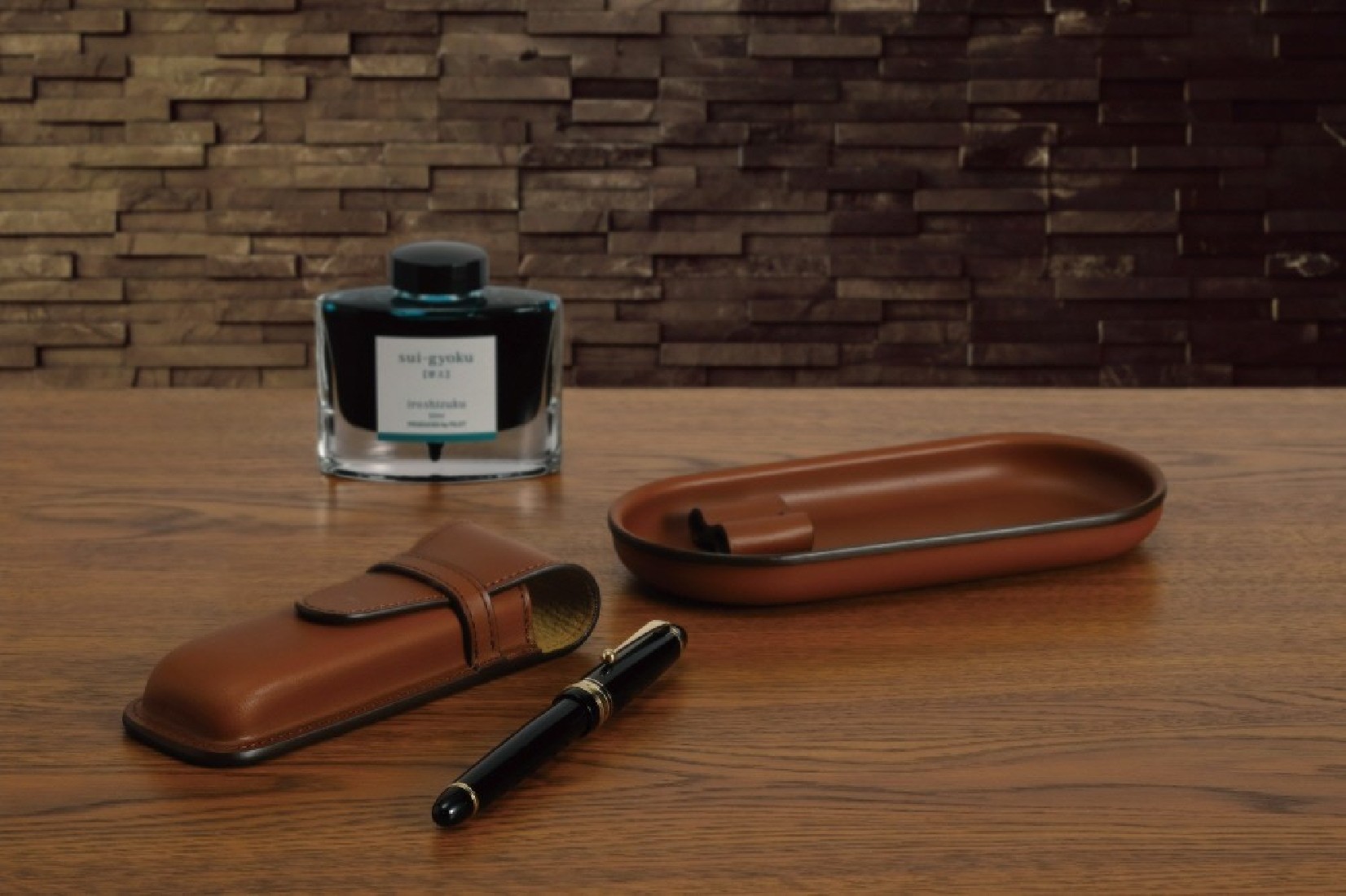 Pilot and Somes Green Leather Pen Case, SLS1-11-G
