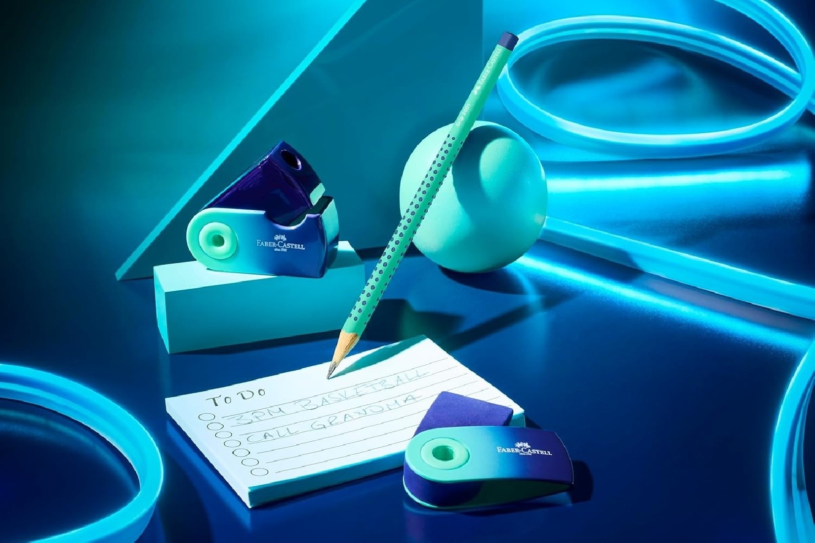 Faber Castel writing set Buzzing Blue, follow your flow, with 2 pencils, eraser and sharpener 117018
