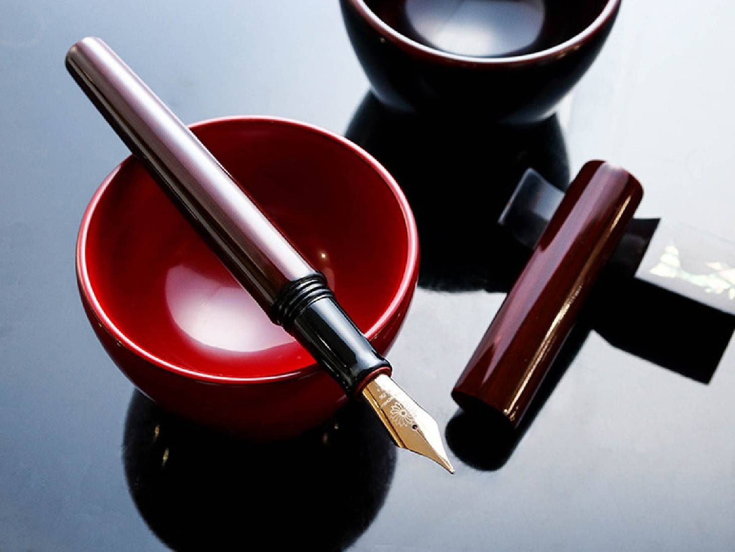Wancher Urushi Sandalwood Sekai Aizu fountain pen