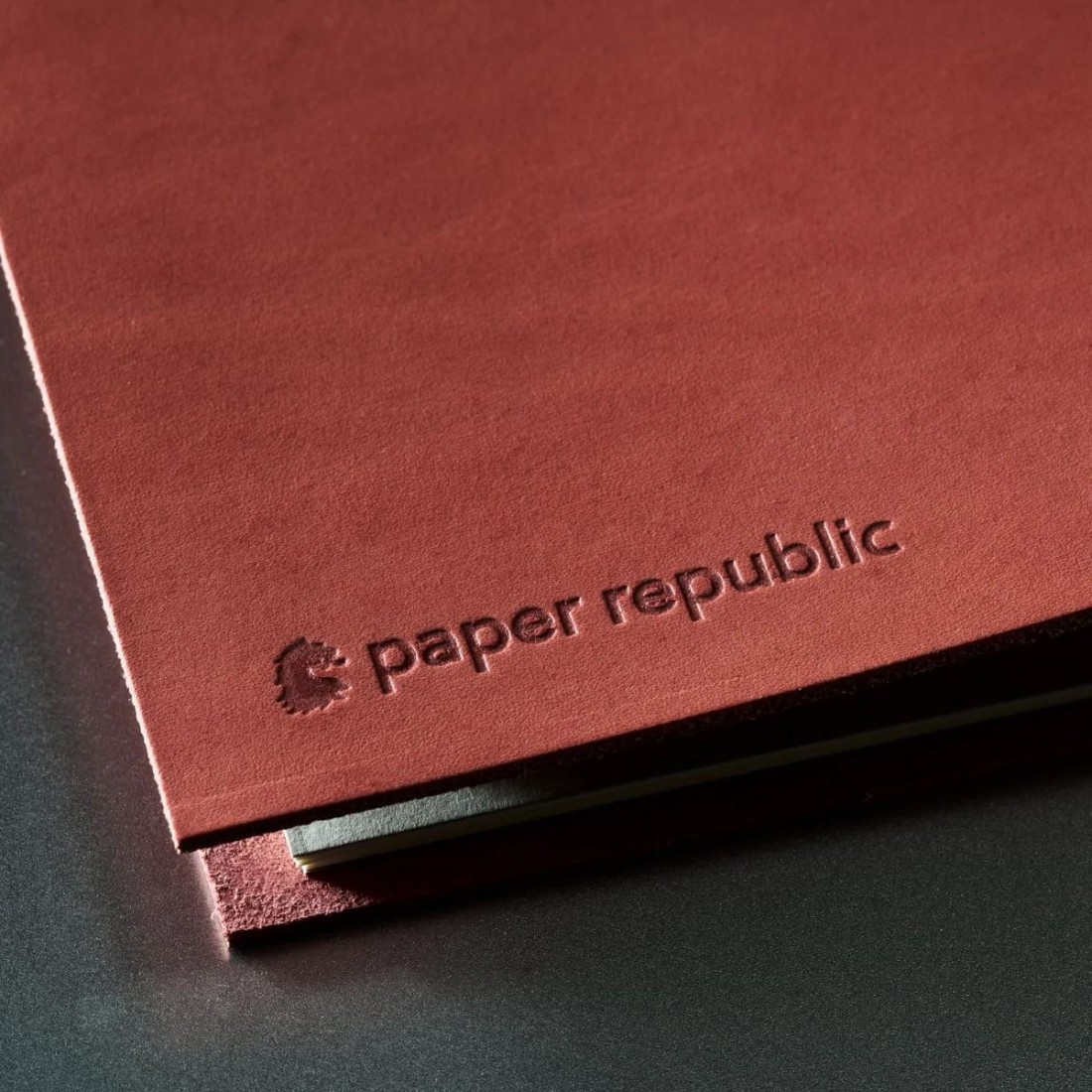 Paper Republic grand voyageur A4 Rusty Rose leather journal