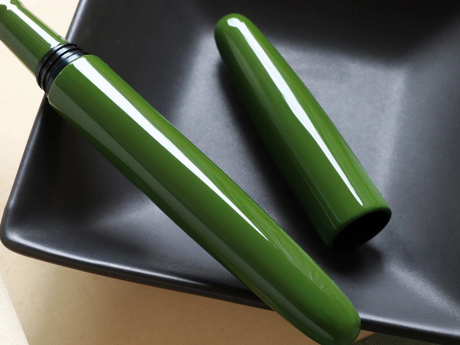 Wancher Dream Pen True Urushi Uguisu-Iro Fountain Pen