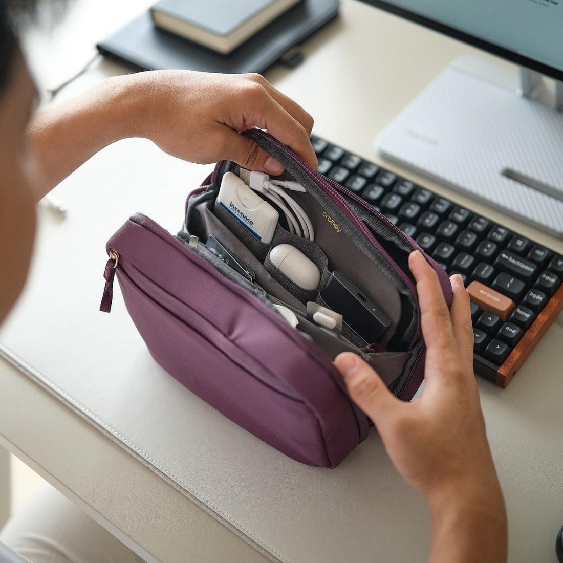 Orbitkey 2 in 1 Tech Pouch Plum