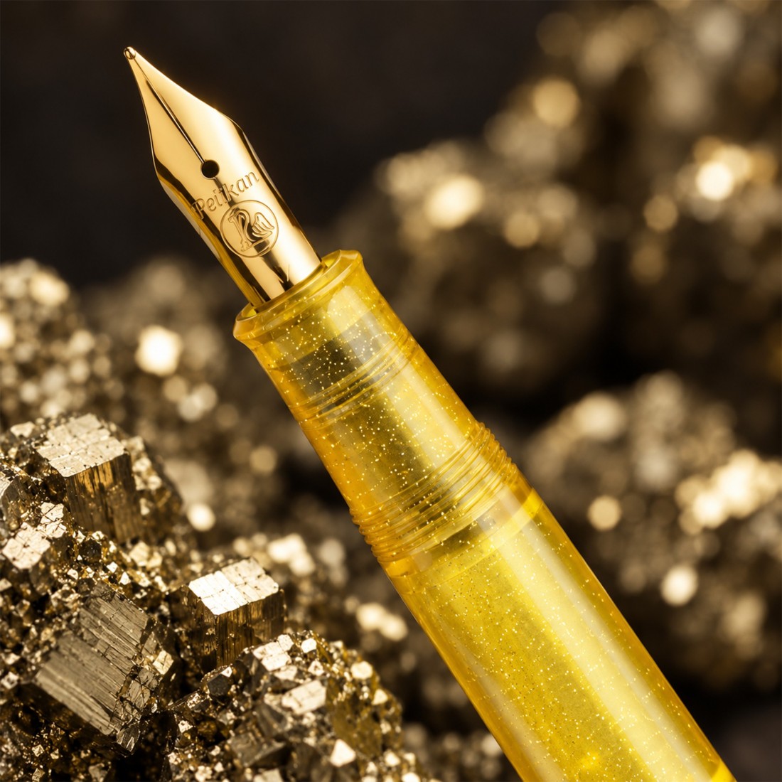 Pelikan Classic M200 Pyrite Special Edition Fountain Pen Ink Gift Set
