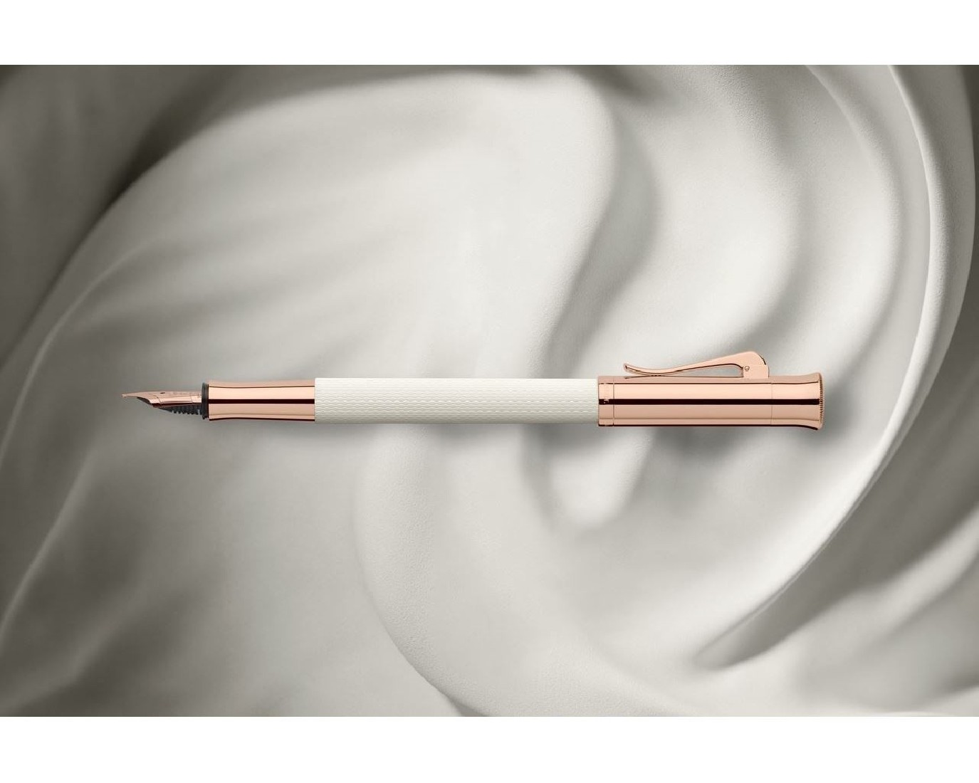Graf Von Faber Castell fountain pen Guilloche Champagne Blush 145341