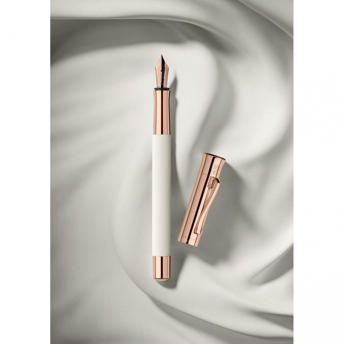 Graf Von Faber Castell fountain pen Guilloche Champagne Blush 145341