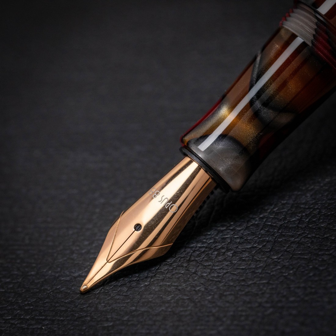 Opus 88 Harmony Red Grey Marble Fountain Pen