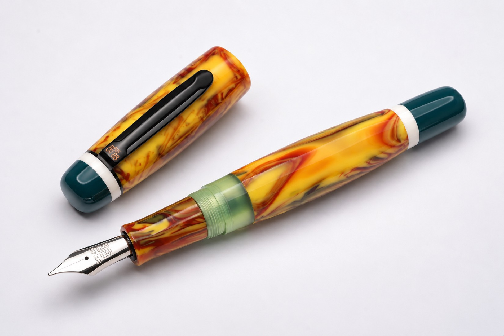 Opus 88 Bela Green Fountain Pen